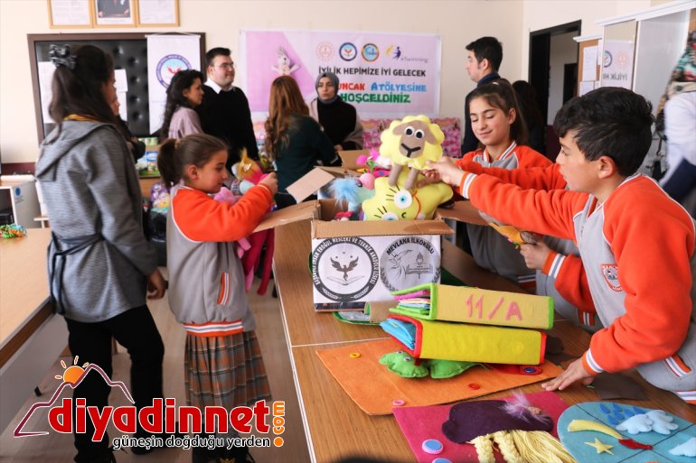 ve Öğretmen depremzede için oyuncak hazırlıyor - öğrenciler AĞRI çocuklar 8