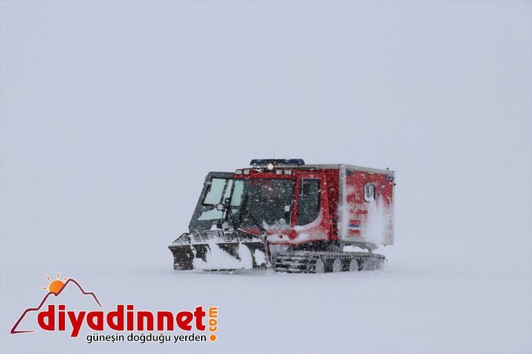 saatte AĞRI mahsur hastaneye yaşlı 7 Ekiplerinde ulaştırıldı bölgede kadın kaldığı  - 5