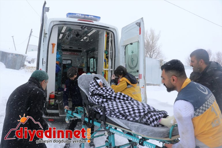 4 saatte - ve kadını ulaştırdılar Kar hastaneye tipide felçli AĞRI 10