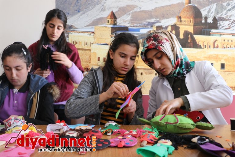 Öğretmen oyuncak depremzede AĞRI - öğrenciler çocuklar için hazırlıyor ve 3