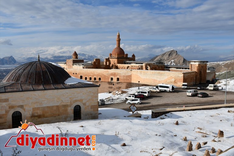 İshak Paşa Sarayı nda kış güzelliği yaşanıyor4