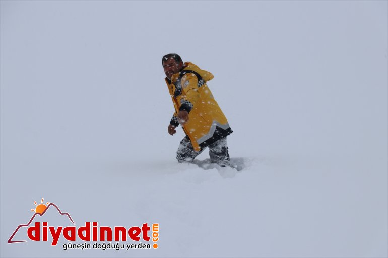 ulaştırıldı hastaneye bölgede - saatte kadın mahsur yaşlı 7 kaldığı  Ekiplerinde AĞRI 4