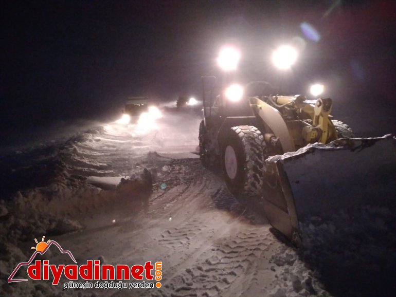 AĞRI Tendürek eteğinde 30 mahsur kalan Dağı tipide kişi kurtarıldı  - 2