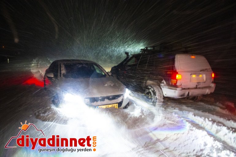 Iğdır-Ağrı kara yolu kar yağışı nedeniyle ulaşıma kapandı