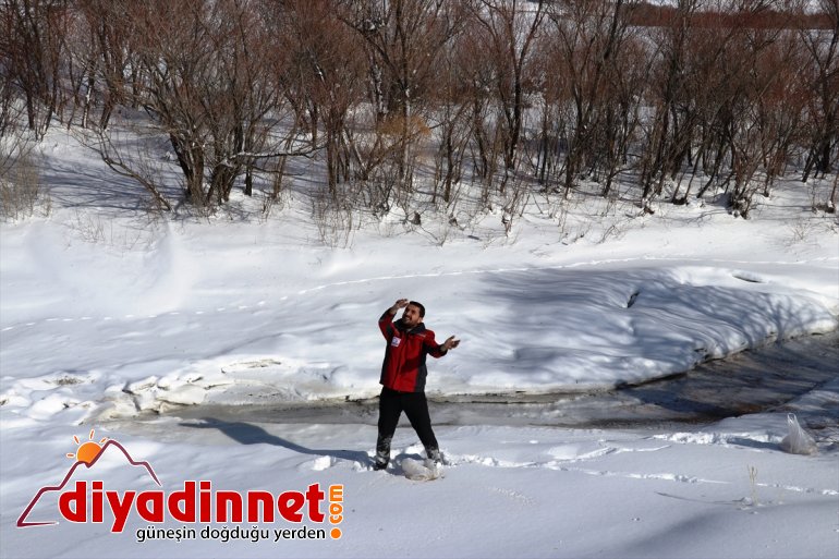 Kara kış ta aç kalan yabani hayvanları unutmadılar7