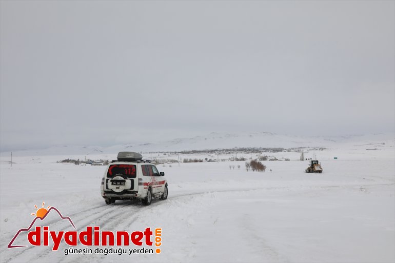 çocuğun ulaşıma kapanan köydeki kardan ekipler hasta Yolu yetişti imdadına 6