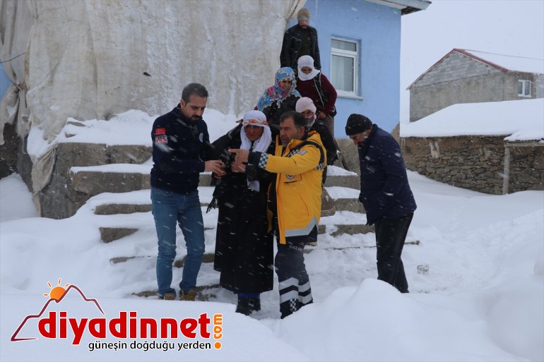 saatte hastaneye 7 kaldığı yaşlı Ekiplerinde  kadın - bölgede ulaştırıldı mahsur AĞRI 10