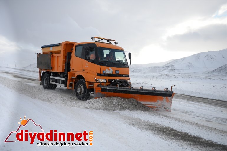 kapanan yolu 5 sonra saat açıldı Ulaşıma Iğdır-Ağrı kara 2