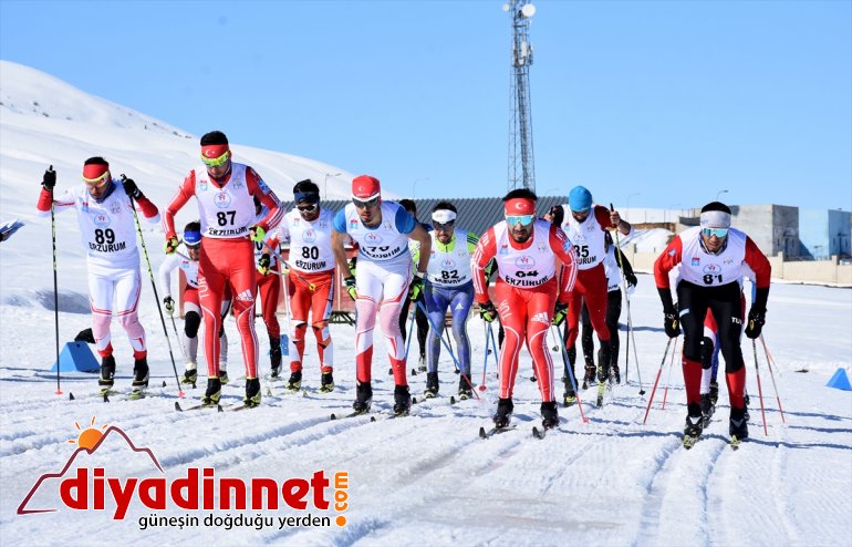 Üniversitelerarası Kayaklı Koşu Türkiye Şampiyonası Muş'ta başladı