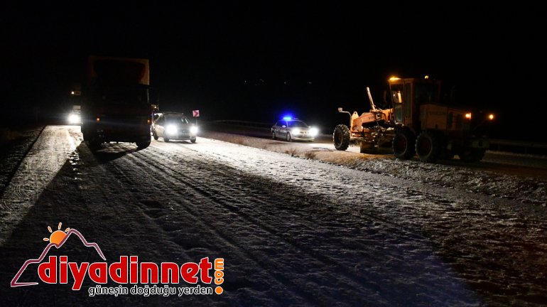 kara aksadı Ağrı-İran Devrilen ulaşım tır nedeniyle AĞRI - yolunda 5