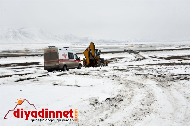 hasta kapanan çalışmayla hastaneye Yolu 3 AĞRI köydeki ulaştırıldı - saatlik 5