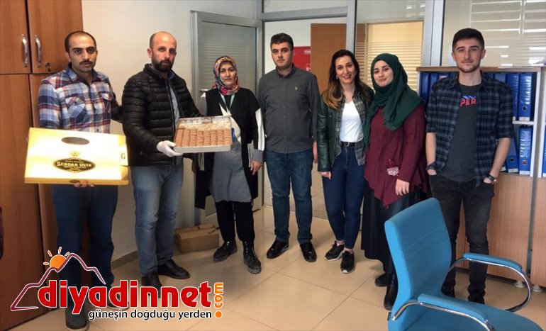 tatlı sürprizi ve çalışanlarına sağlık çiçek Erzincan