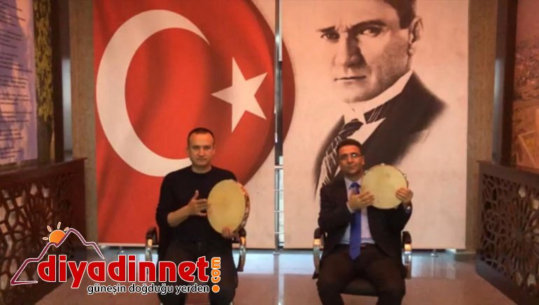 Hamur Yatılı Bölge Ortaokulu öğrencilerden Çanakkale Türküsü