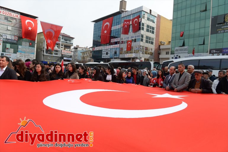 yürek oldu Türkiye Mehmetçik tek için 4