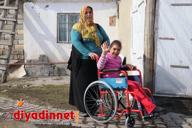 erdi sona hediye Küçük sandalyeyle hasreti Hilal