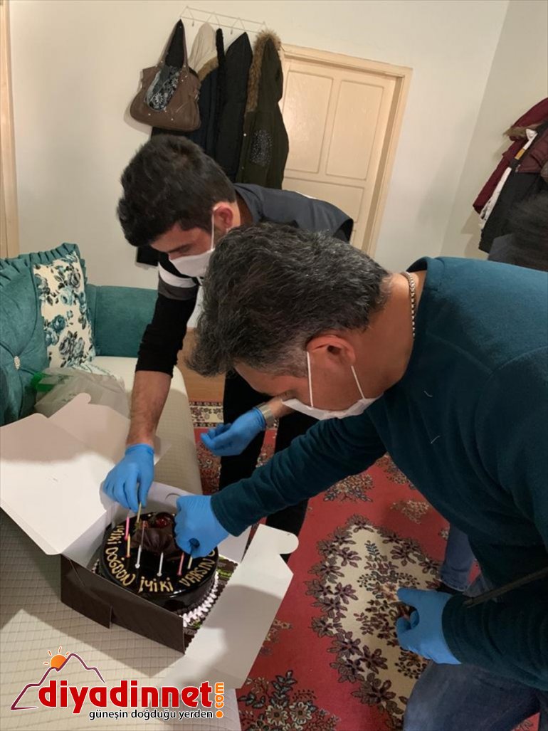 VAN sürprizi - Polislerden günü Hicret