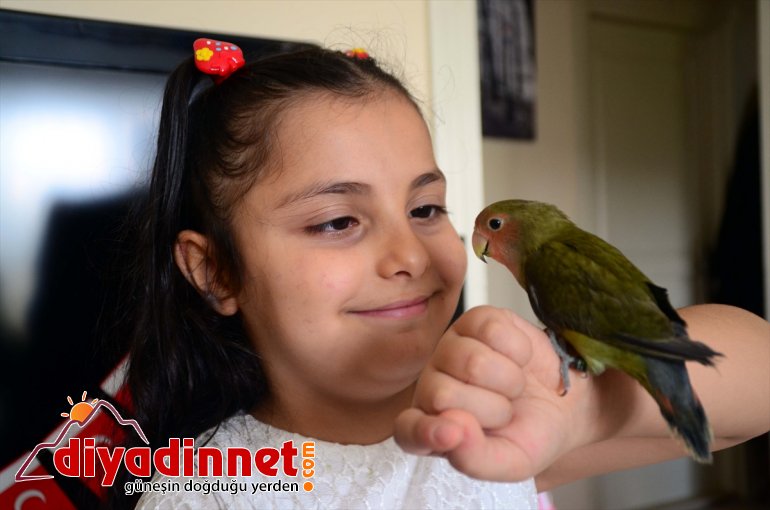 çocuklar evlerini Nisan