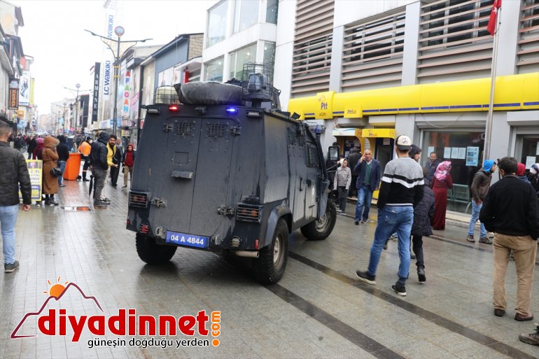 Ağrı cumhuriyet caddesi kalabalık2