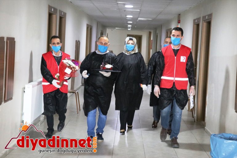 Ağrı da gözetim altında tutulan kadına doğum günü sürprizi2