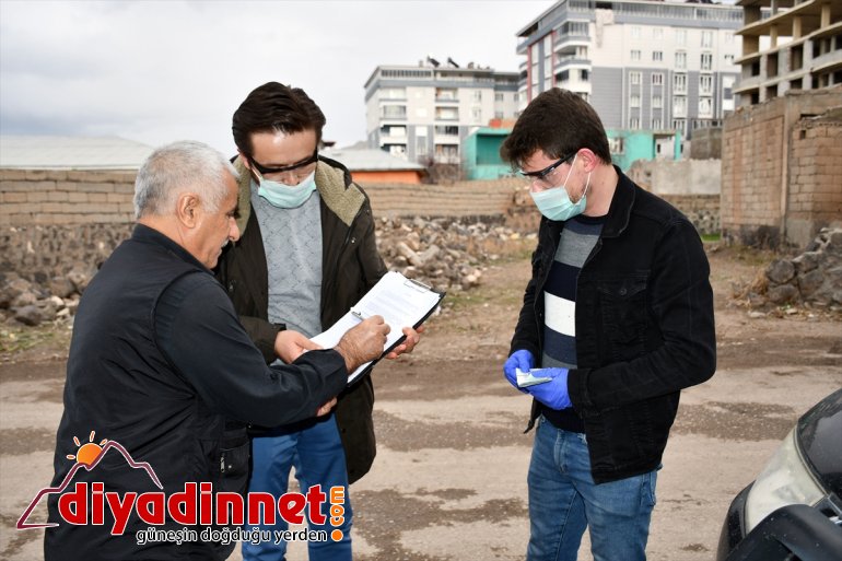Ağrı'da Vefa Sosyal Destek Grubu Kıbrıs gazilerine maaşlarını evinde teslim etti