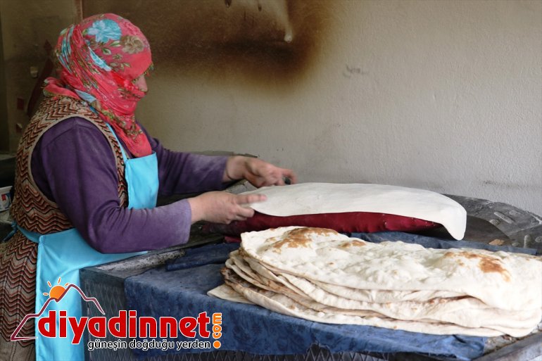 oldu Tandır geçim Ağrılı ekmeği kadınların kaynağı 3
