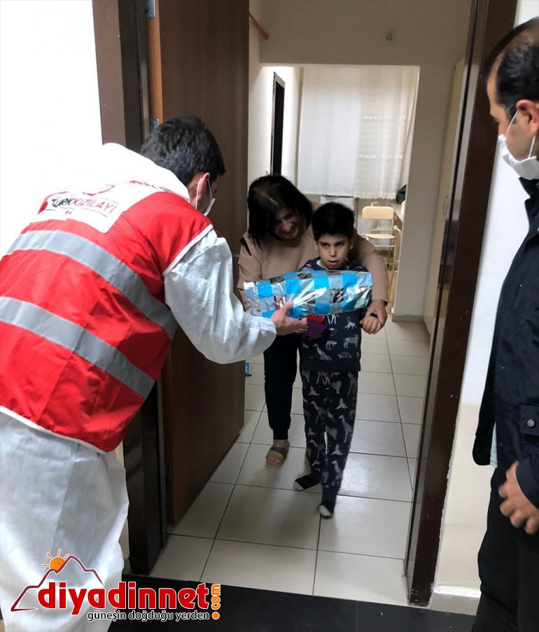 alınan kıza sürprizi doğum küçük günü Bitlis