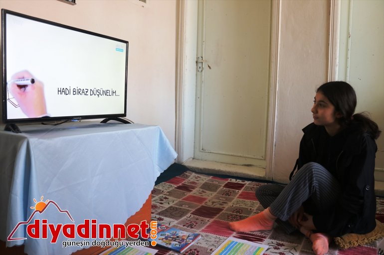 TV artık kardeşler hediye izleyecek televizyonla Ağrılı edilen EBA evlerinden yayınlarını 4