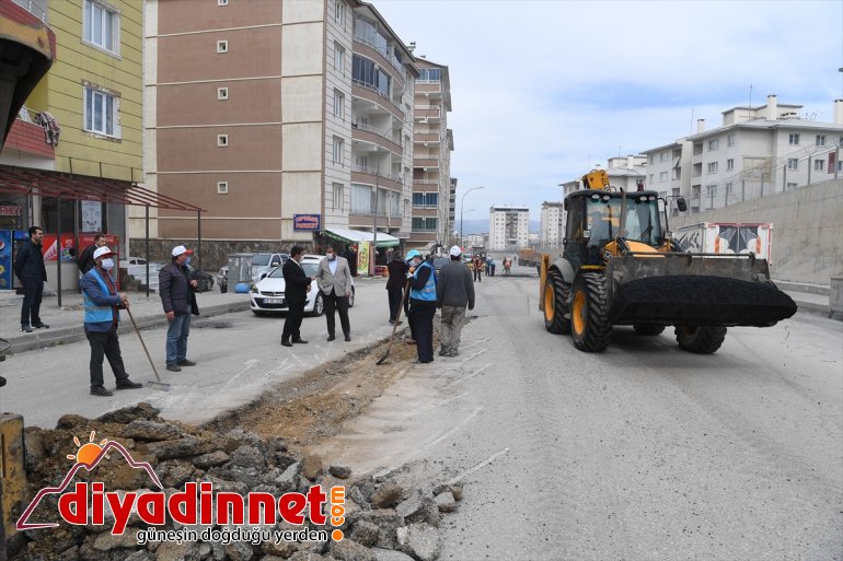 Muş'ta asfalt çalışmaları başladı