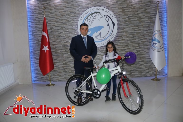 hediye - bağışlayan VAN Yeteriz Esin