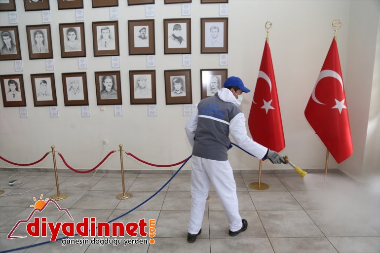 Belediyesi çalışması dezenfekte yaptı Oltu Erzurum ilçesinde Büyükşehir 4