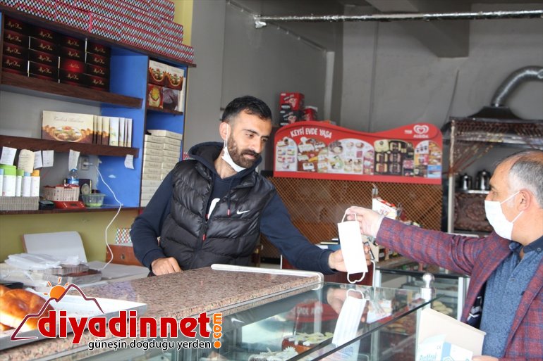 dağıtımı Belediyesinden maske Karlıova 4