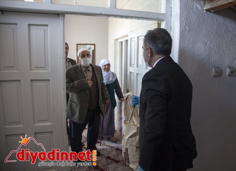 pidesi ikramı Belediyesinden hurma Ahlat ramazan yaşlılara ve  2