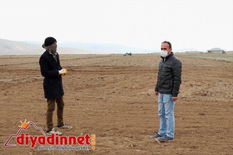Van'da tarımsal üretimde aksamanın yaşanmaması için çiftçiler bilgilendiriliyor