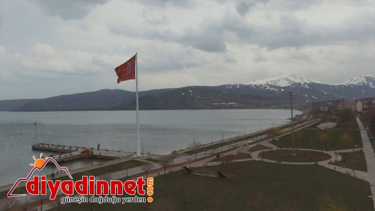 Bitlis'te 150 metrekarelik Türk bayrağı göndere çekilecek
