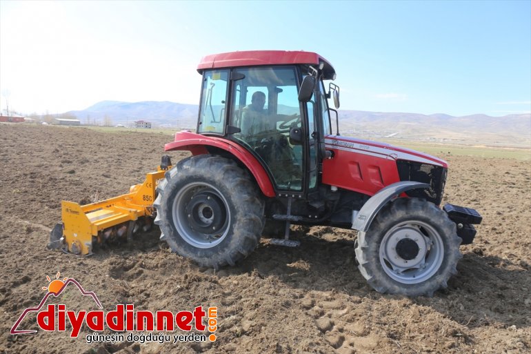 Gürpınar desteği ekipman çiftçilere Belediyesinden 2