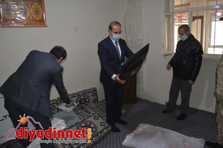 destek  olmadığı için izleyemeyen EBA Ağrılı kardeşlere TV