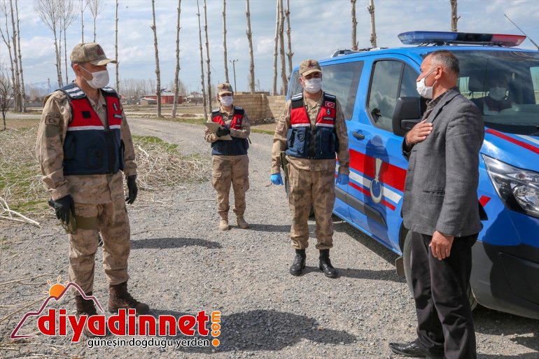 ninenin Jandarma ekipleri dokundu gönlüne - VAN Emine 8