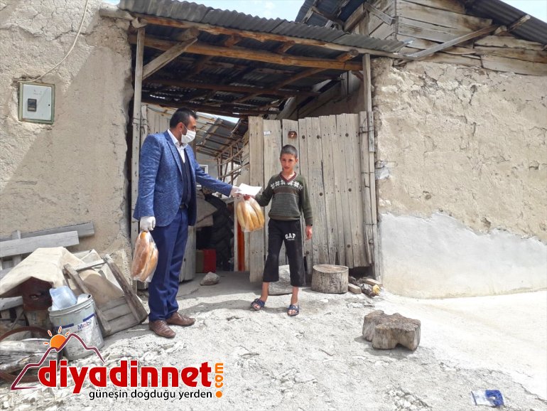 vatandaşlara dağıtıldı ücretsiz ekmek 21 Darende