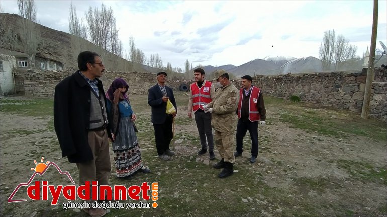 ulaştırıyor ücra en Mehmetçik elini köylere devletin yardım 7