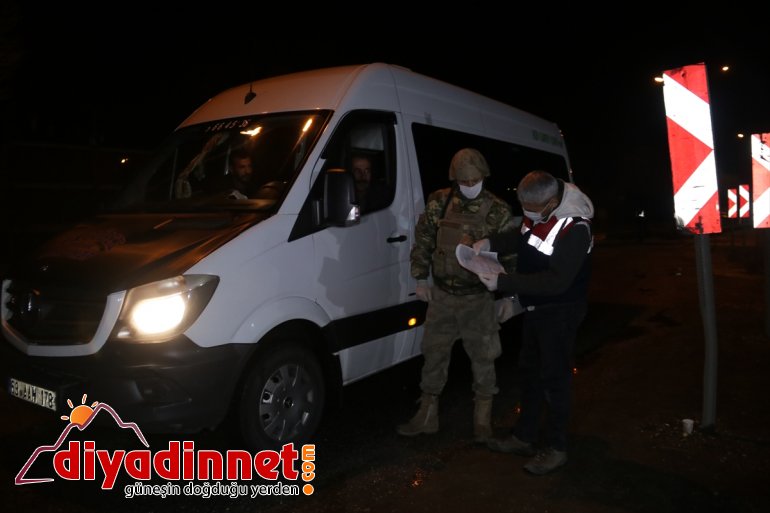 Erciş te araç giriş çıkışları denetleniyor2