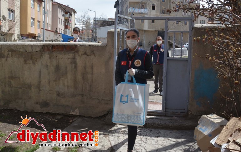 Vefa - ev maske dağıtıyor görevlileri gezerek ev Grubu ERZURUM 5