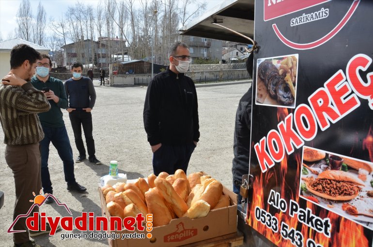 çalışanlarına sağlık esnaftan kokoreçli teşekkür Karslı 5