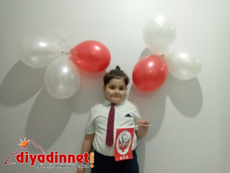 23 Hazırlık gerçekleştirdi internet yaptıkları üzülmesin üzerinden Nisan öğrencileri diye etkinliğini, 3