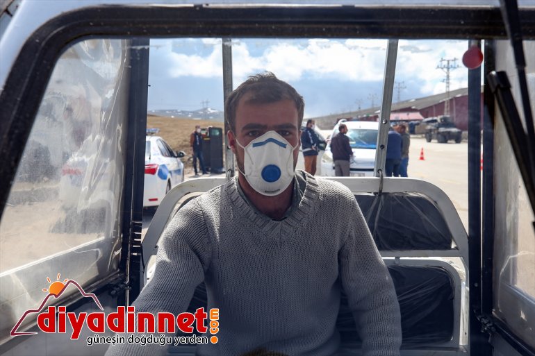 Çobanın koyun ve kuzusu için gösterdiği fedakarlığa polisten destek