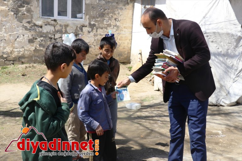 çocuklarına dağların kitap karlı eteklerindeki köy Ağrı