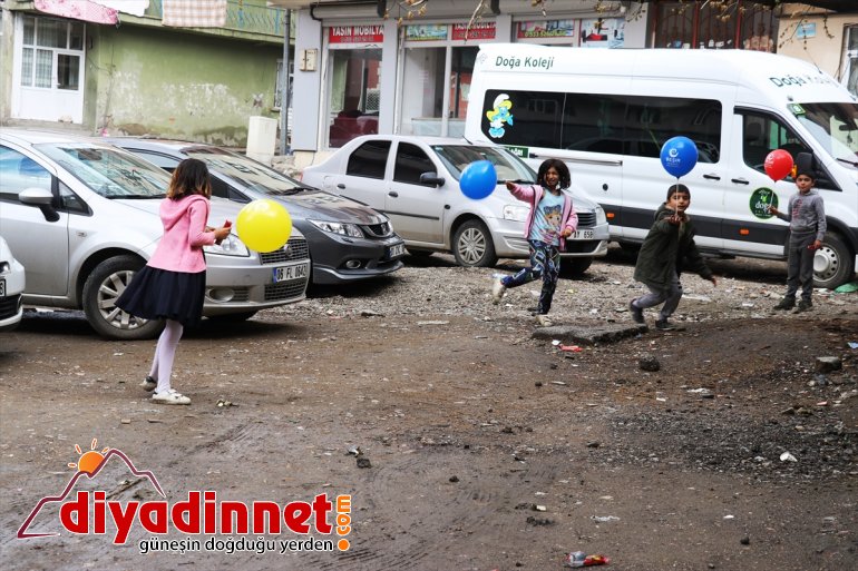 Beşir çocukları Vefa Ağrı grubu sevindiriyor oyuncakla Derneği ile 4