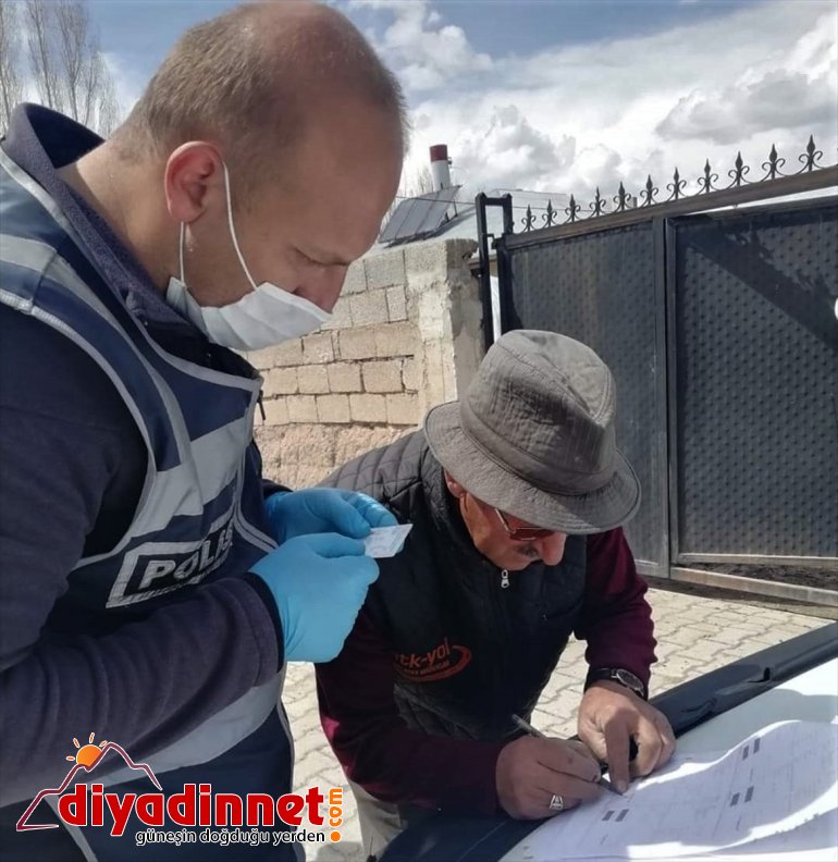 Van'da sosyal yardım ödemeleri hak sahiplerine teslim ediliyor