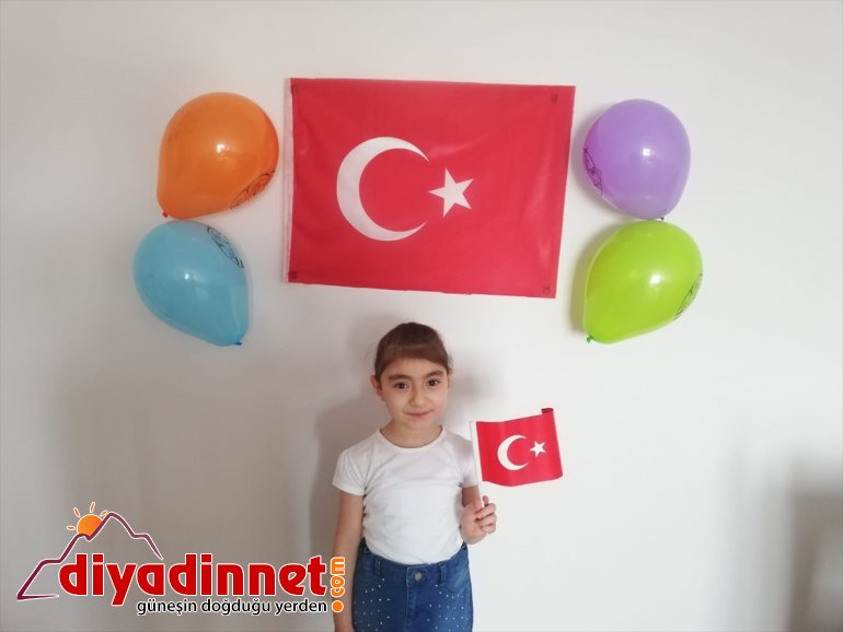 etkinliğini, diye yaptıkları Nisan üzerinden gerçekleştirdi 23 öğrencileri Hazırlık internet üzülmesin 2