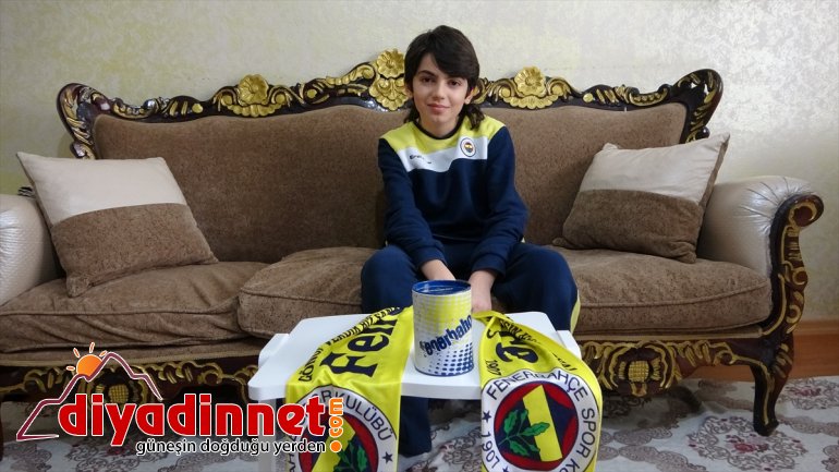 Milli Dayanışma için biriktirdiği Tablet parayı bağışladı almak Kampanyası