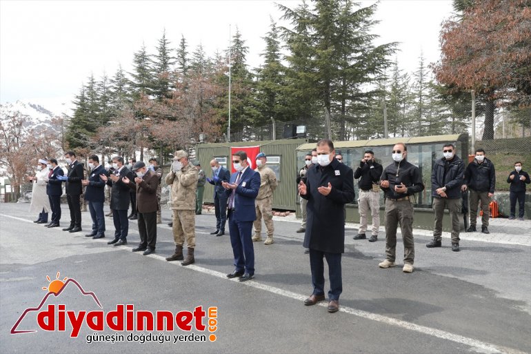 Hakkari'de şehit asker için tören
